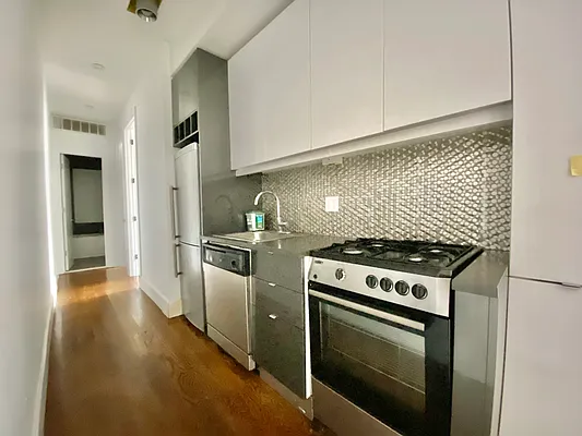 Rented by Simply Brooklyn Realty Inc | media 6