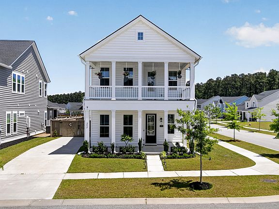 3rd image of 202 Narrowleaf Ave
