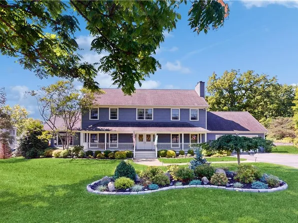 4 Halsey Place, Valhalla, NY 10595