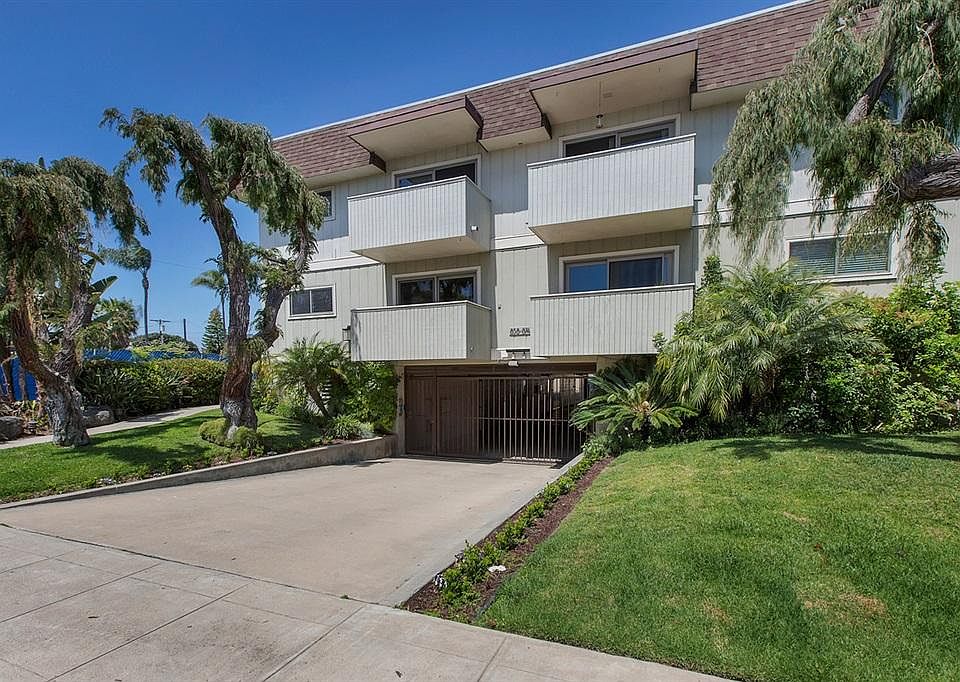 WELL MAINTAINED SMALL CONDO COMMUNITY -- MUST SEE!!