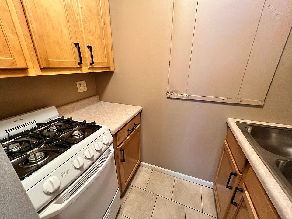 1st image of 1423 G St #1