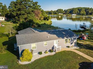 38122 Beach Rd, Coltons Point, MD 20626