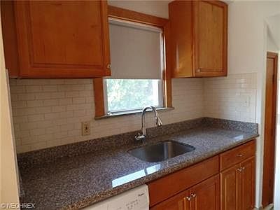 2nd image of 1509 Temple Ave