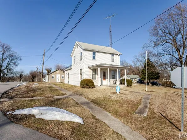 111 W Warren St, Fieldon, IL 62031