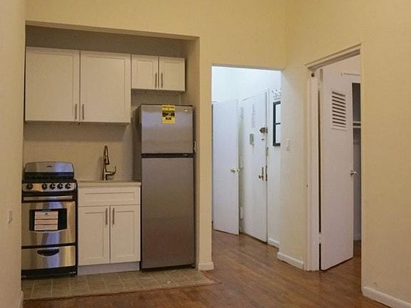 5th image of 264 W 121st St APT 2R