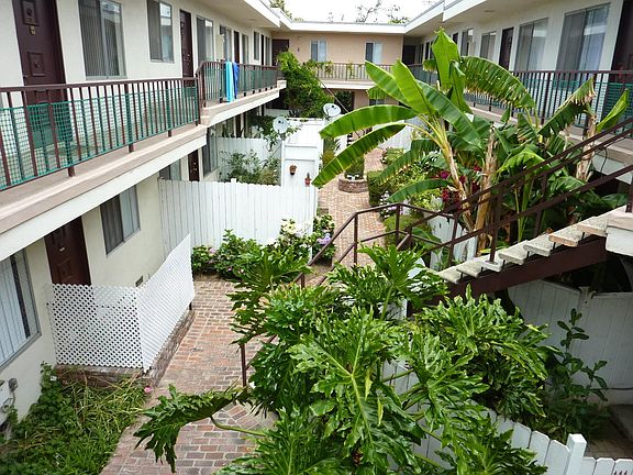 5th image of 1560 S Saltair Ave APT 210