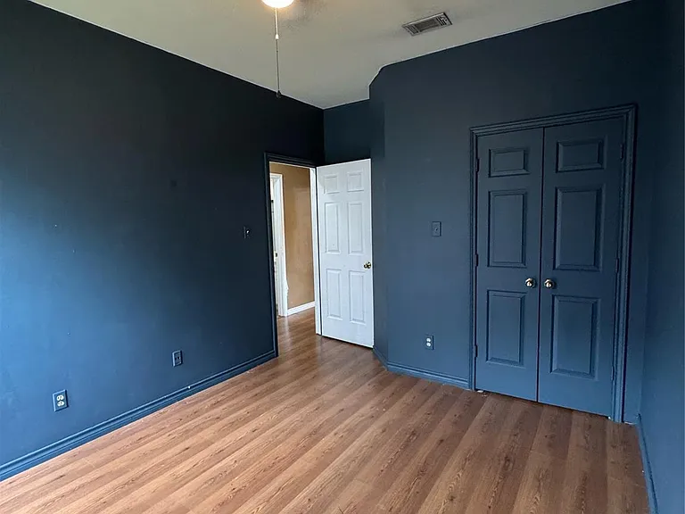 201 E Windsor Dr — Photo 21