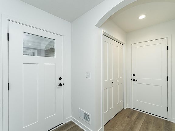 5th image of 1073 Century Village Ln NE