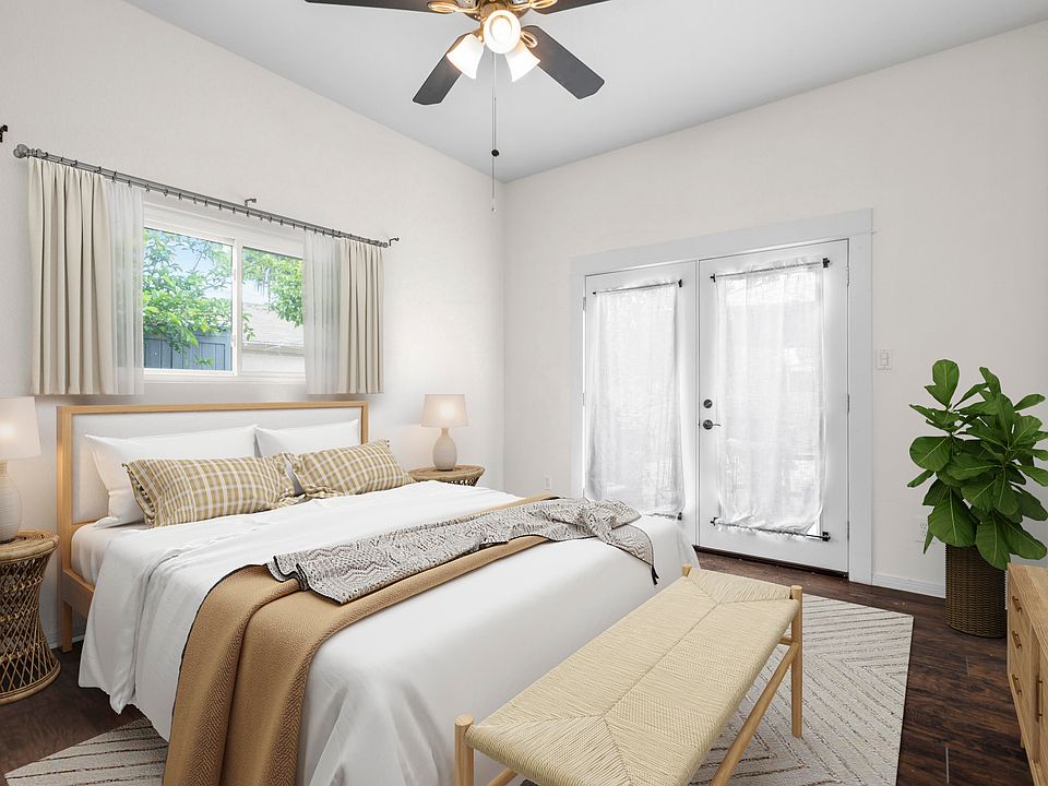 2nd image of 2080 Pasadena Ave