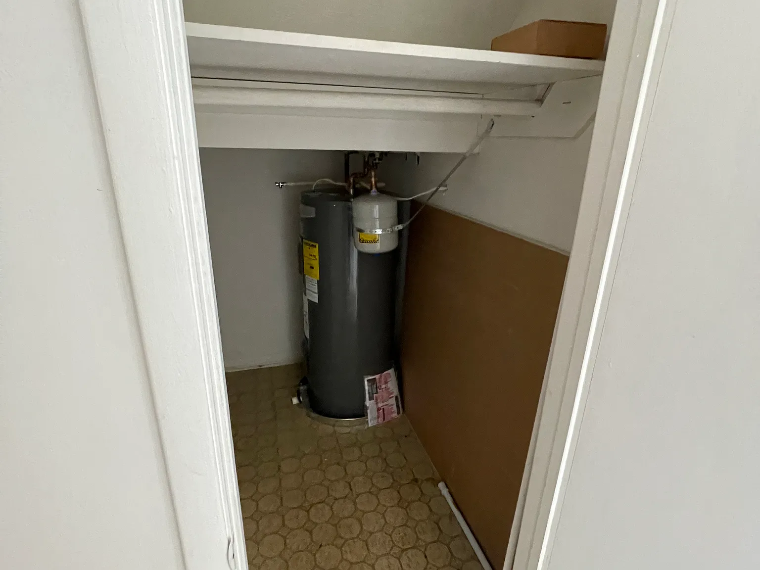 2 bed, 1.5 bath, 1200 sqft, $1,700 — Photo 2