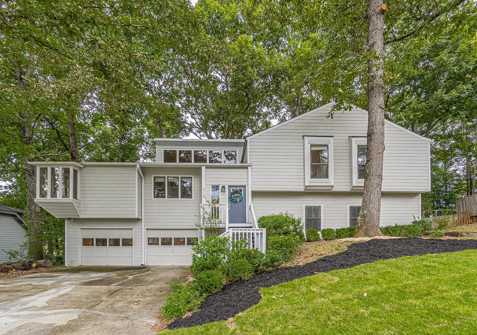 5 bed, 2674 sqft, $3,500 — Photo 1