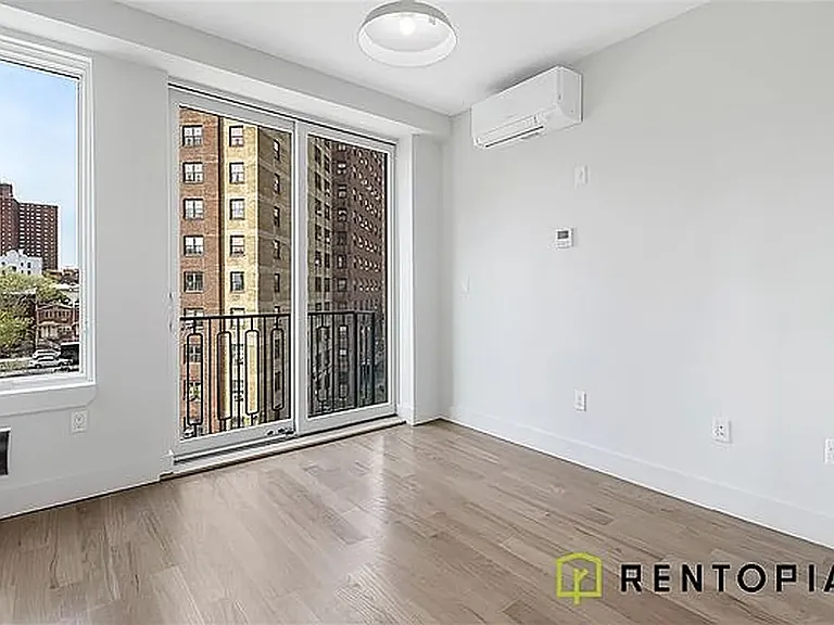 922 Dekalb Ave #5F — Photo 4