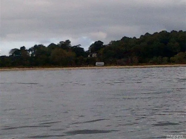 223 Beach Road, Centre Island, NY 11771