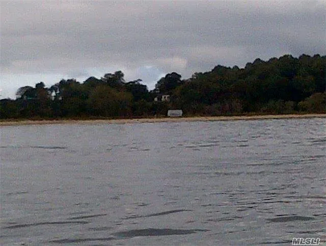 223 Beach Road photo 1