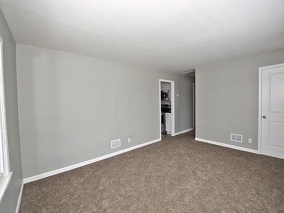5th image of 625 S Lawson St