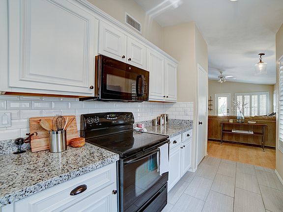3rd image of 4620 E Melinda Ln