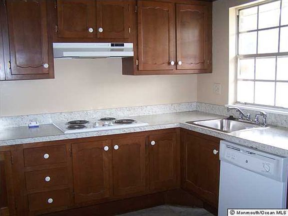 3rd image of 228 Buckingham Court #A