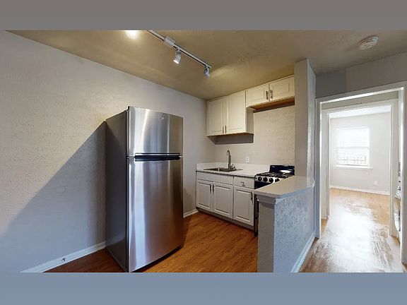 3rd image of 4626 Reiger Ave #A1