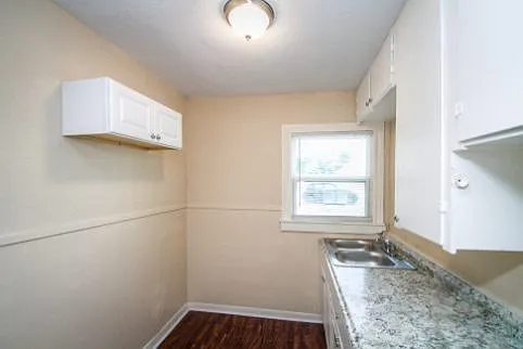 936 Poinsettia St — Photo 22