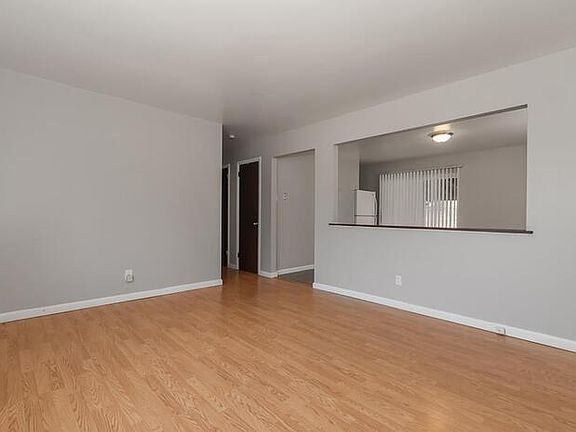 4th image of 7410 Blanding Dr