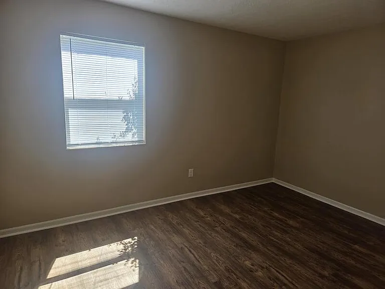 146 Nancy Ln — Photo 6