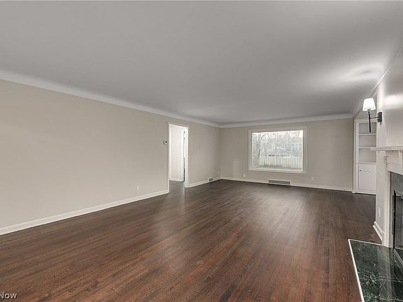 3rd image of 2604 S Belvoir Blvd