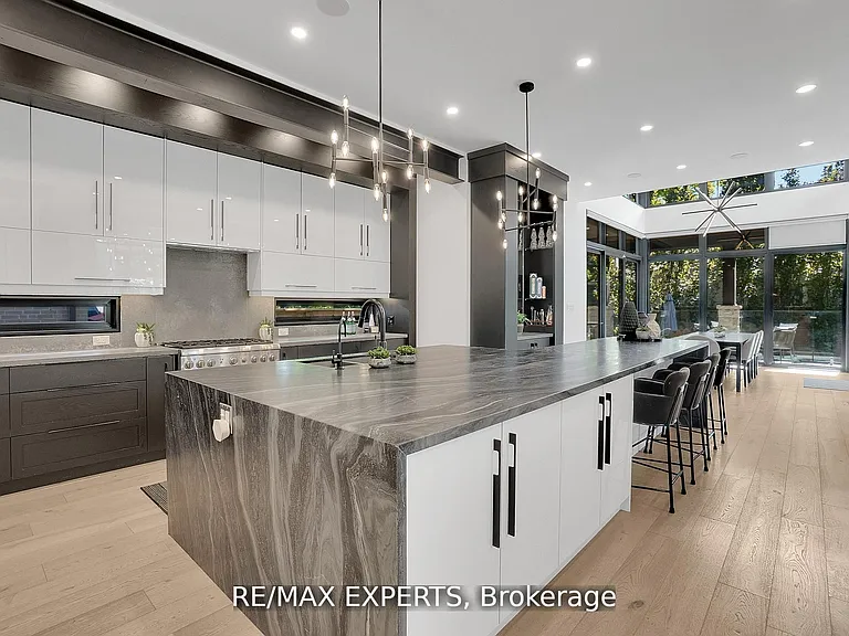 7 Woodvalley Dr — Photo 8