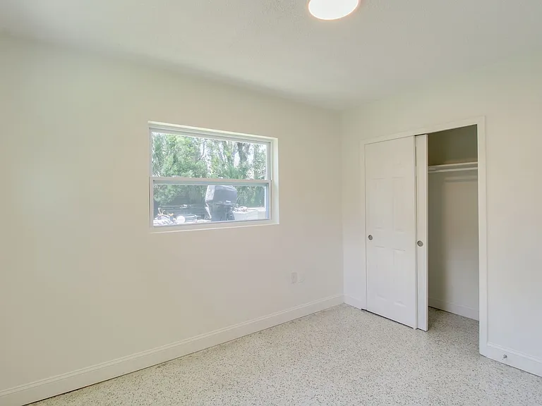 1618 Indiana Ave — Photo 27