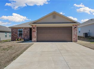 3451 Red Tail Way, Farmington, AR 72730