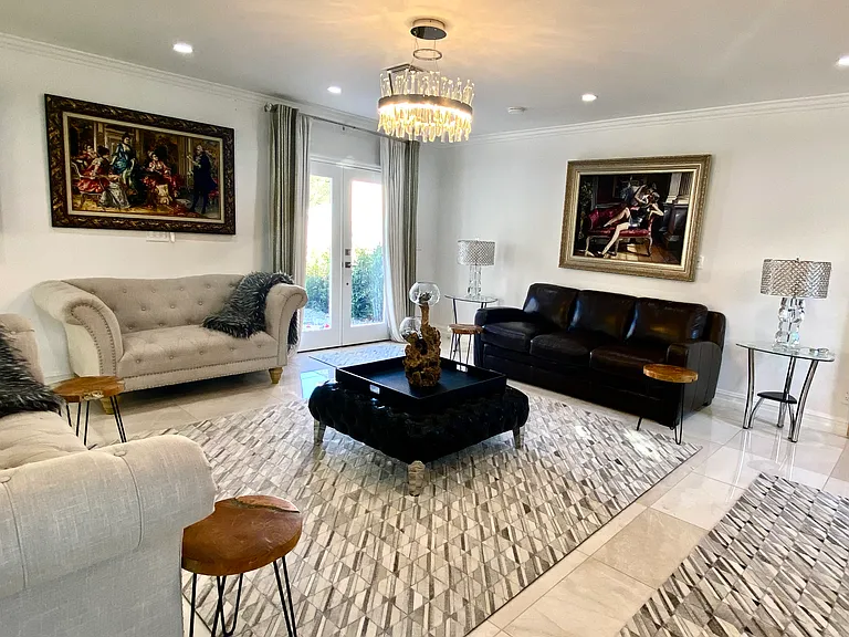 2101 Pullman Ln — Photo 32