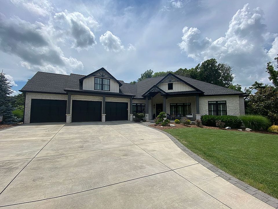 1st image of 358 Sanctuary Ct