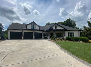 358 Sanctuary Ct, Johnson City, TN 37615