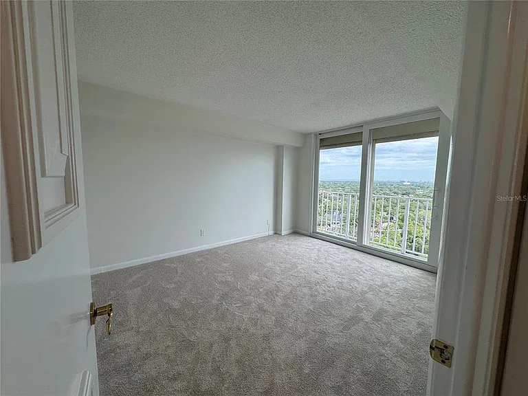 2611 Bayshore Blvd #1805 — Photo 38