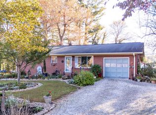 123 Sunset Hill Dr, Etowah, NC 28729