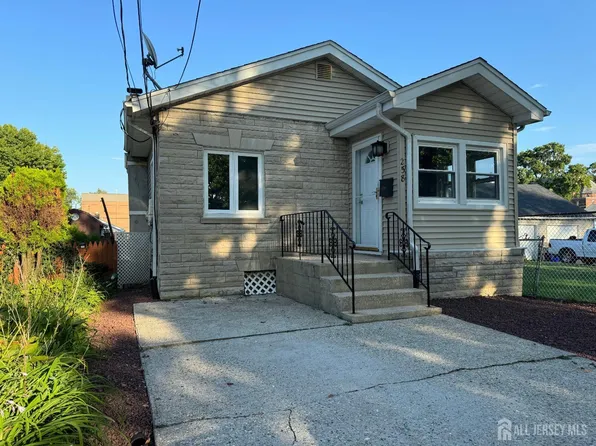 258 Alpine Way, Laurence Harbor, NJ 08879