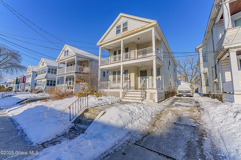 2nd image of 82 Winthrop Avenue