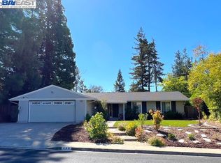 630 Francis Dr, Lafayette, CA 94549