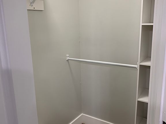 Master her’s closet