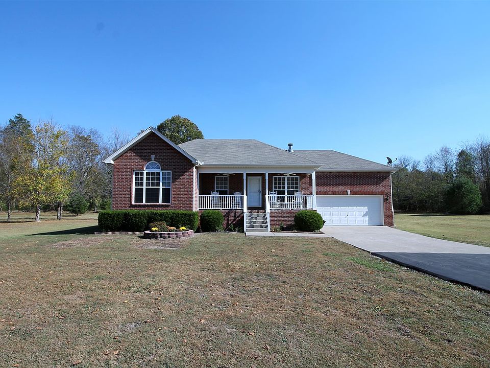 1st image of 428 Lake Cir