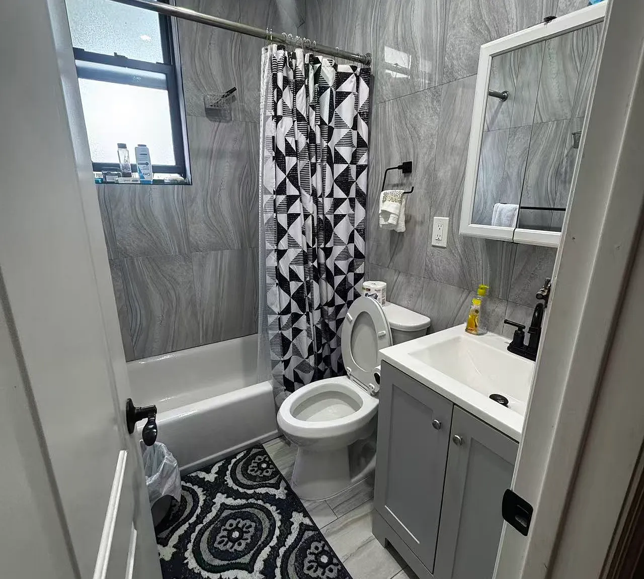 2 bed, $2,600 — Photo 2