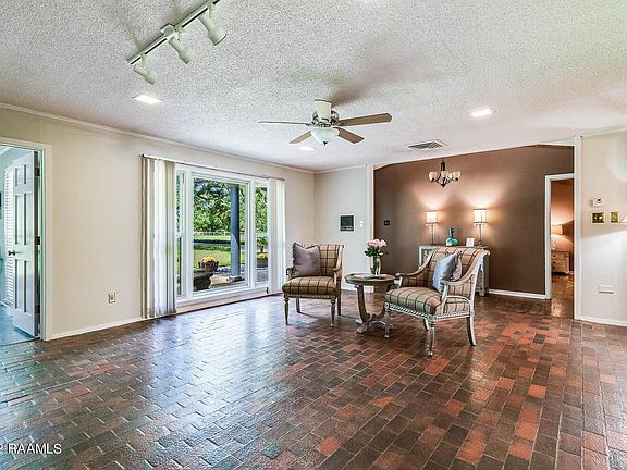 4th image of 1504 Woodstone Rd