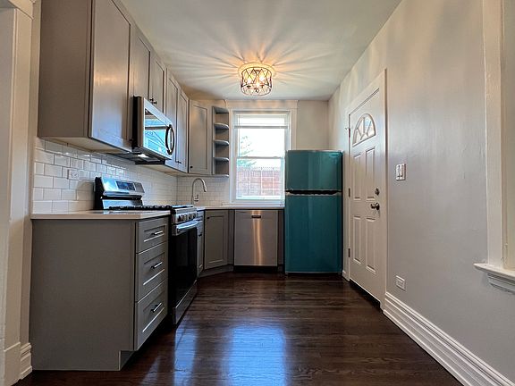 5th image of 3949 N Hoyne Ave #1