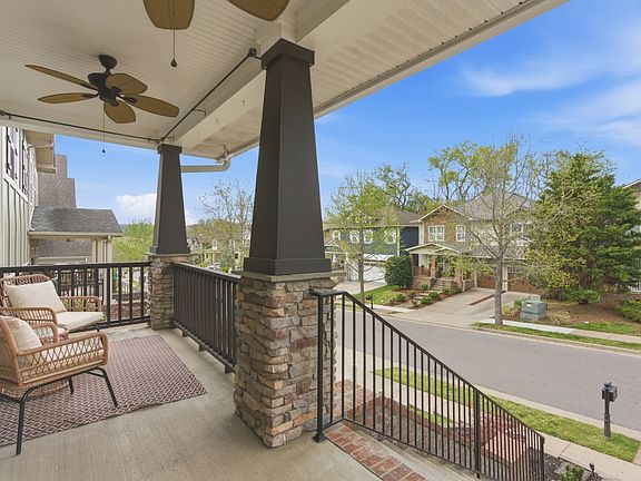 5th image of 428 High Point Ter