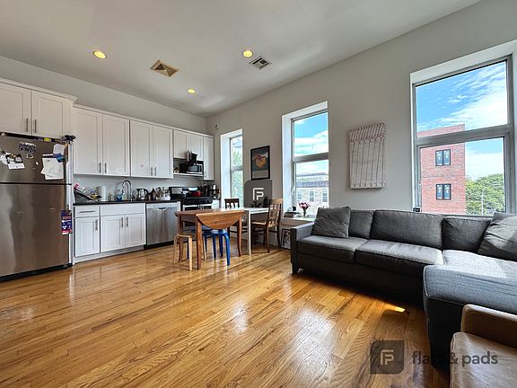 3rd image of 88 Rogers Ave #3