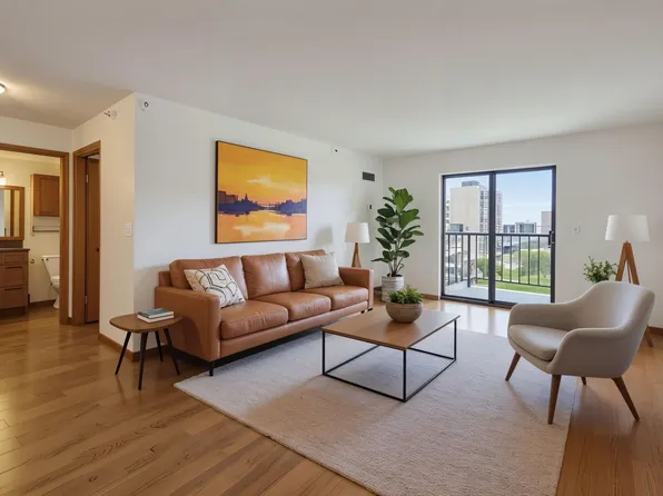 78 10th St E Unit 806, Saint Paul, MN 55101