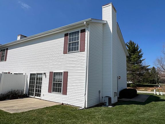 2nd image of 3596 S Oaklawn Cir