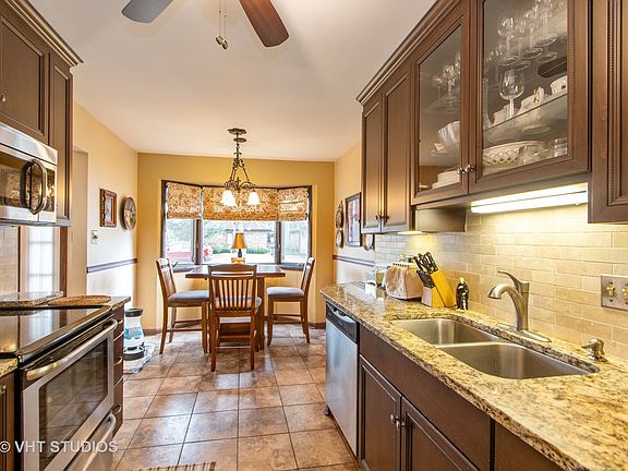 4th image of 7914 W Golf Dr