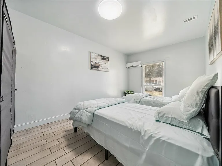 1004 Dominik Dr — Photo 21
