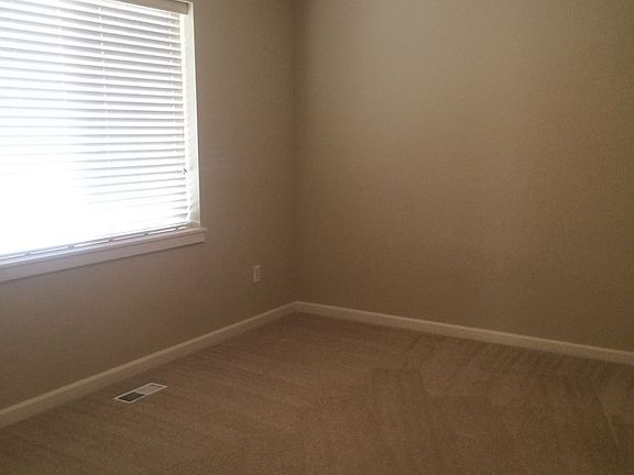 5th image of 7252 147th Ct NE