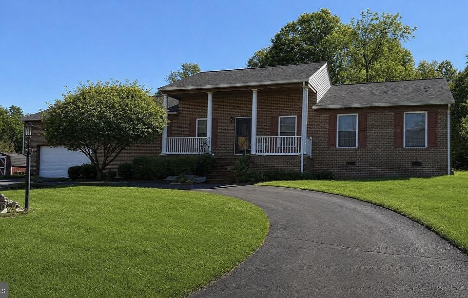 1st image of 9383 Petersburg Ln